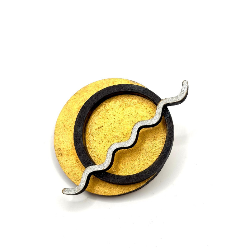 Broche design en bois peint Broche design en bois peint